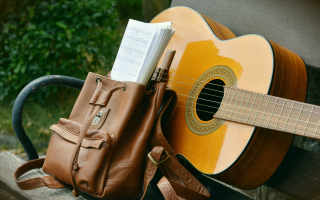 bag-and-guitar